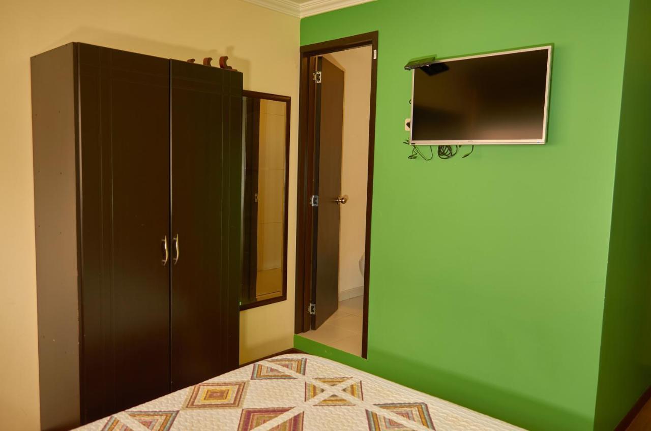 Hotel Alojate In Богота Екстер'єр фото